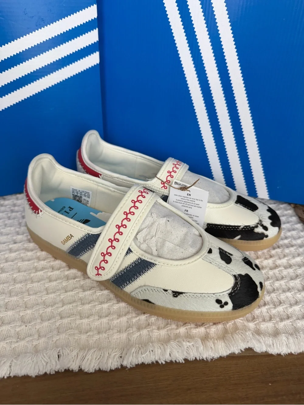 adidas x Disney Pixar Toy Story Samba Jane Jessie - Picture 8 of 11